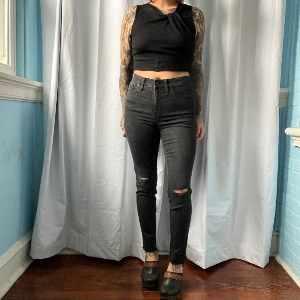 madewell 9” high-rise skinny jeans distressed black size 29